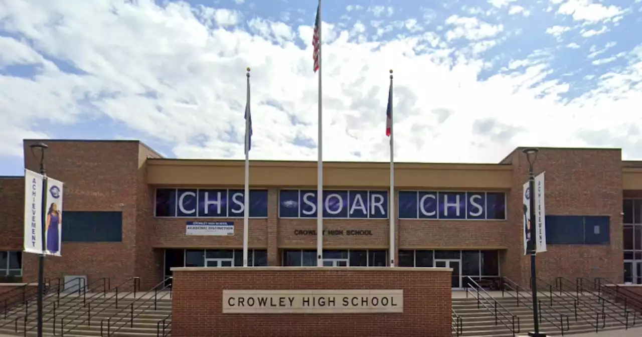 High school track star fatally shot at prom party in Texas