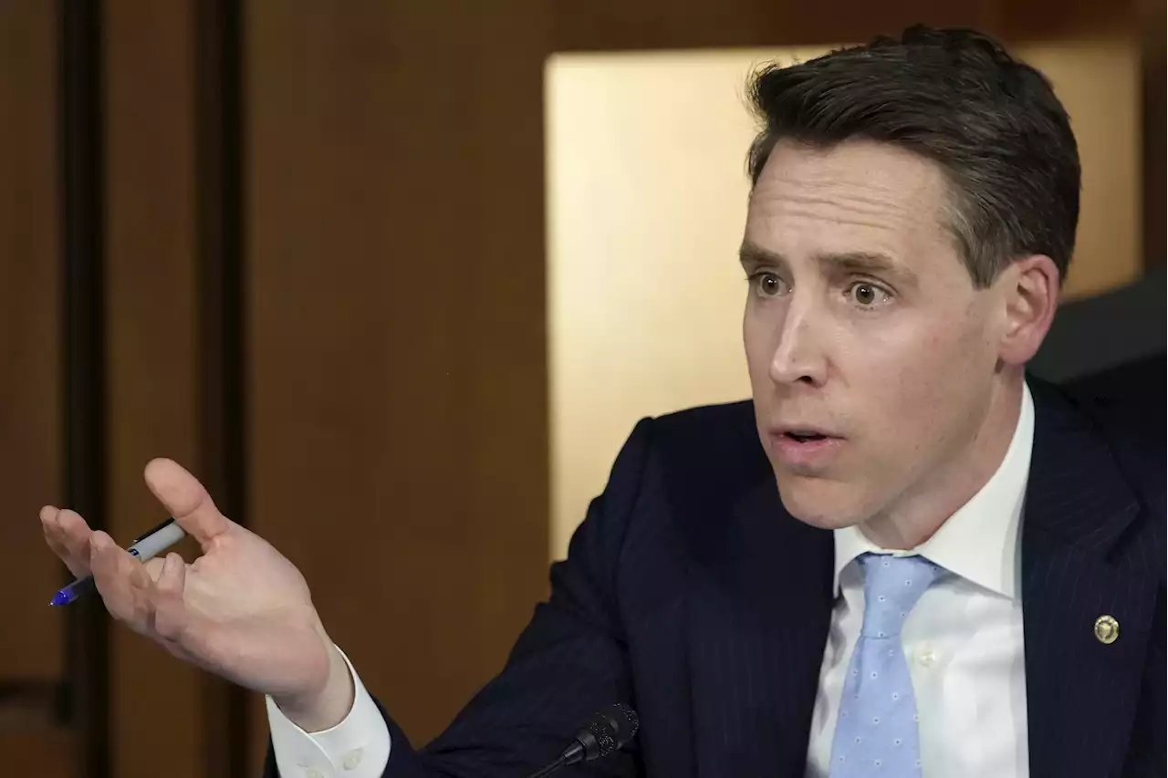 Josh Hawley urges Elon Musk to investigate Twitter employees