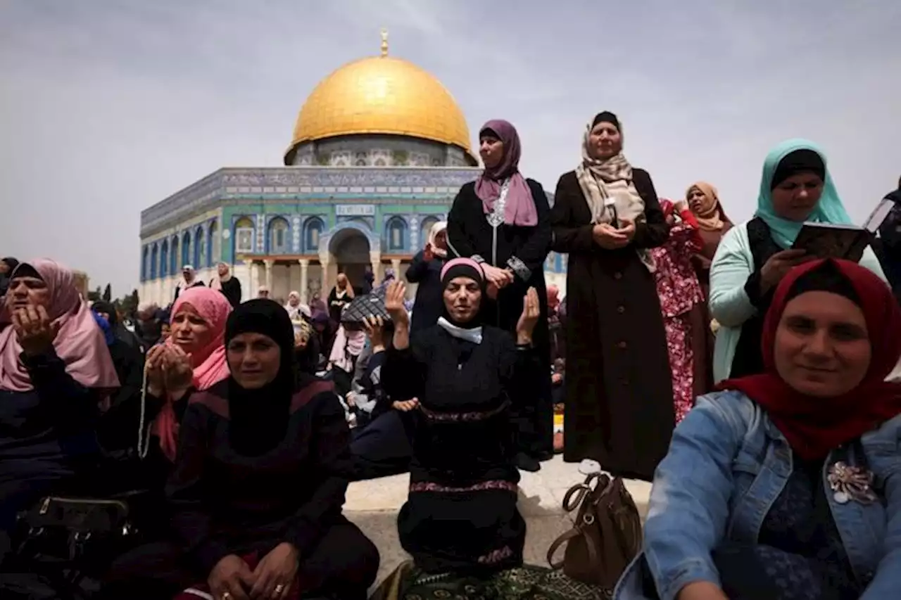 Peringati Malam Lailatul Qadar, Ribuan Warga Palestina Meriahkan Masjid Al-Aqsa - Pikiran-Rakyat.com