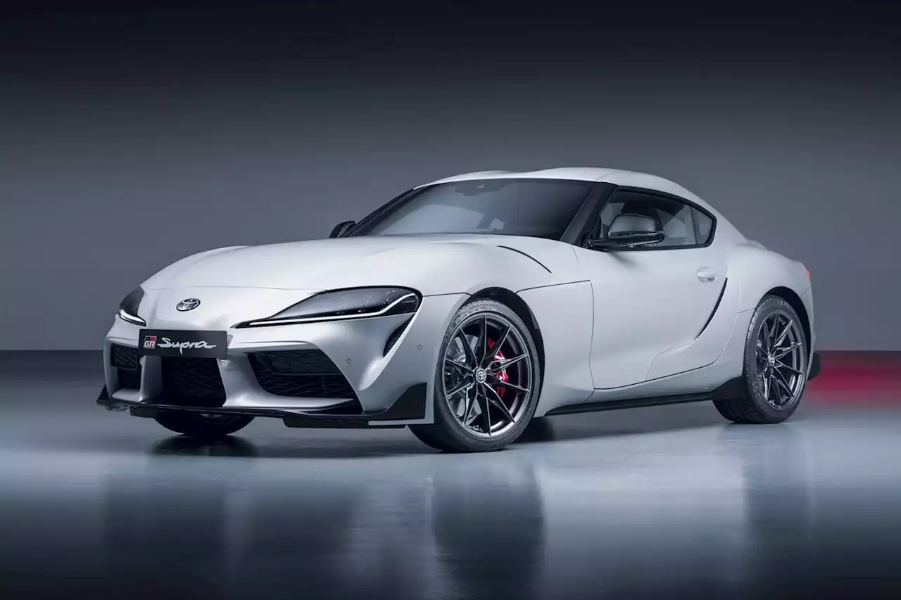 Behold the new manual Toyota Supra