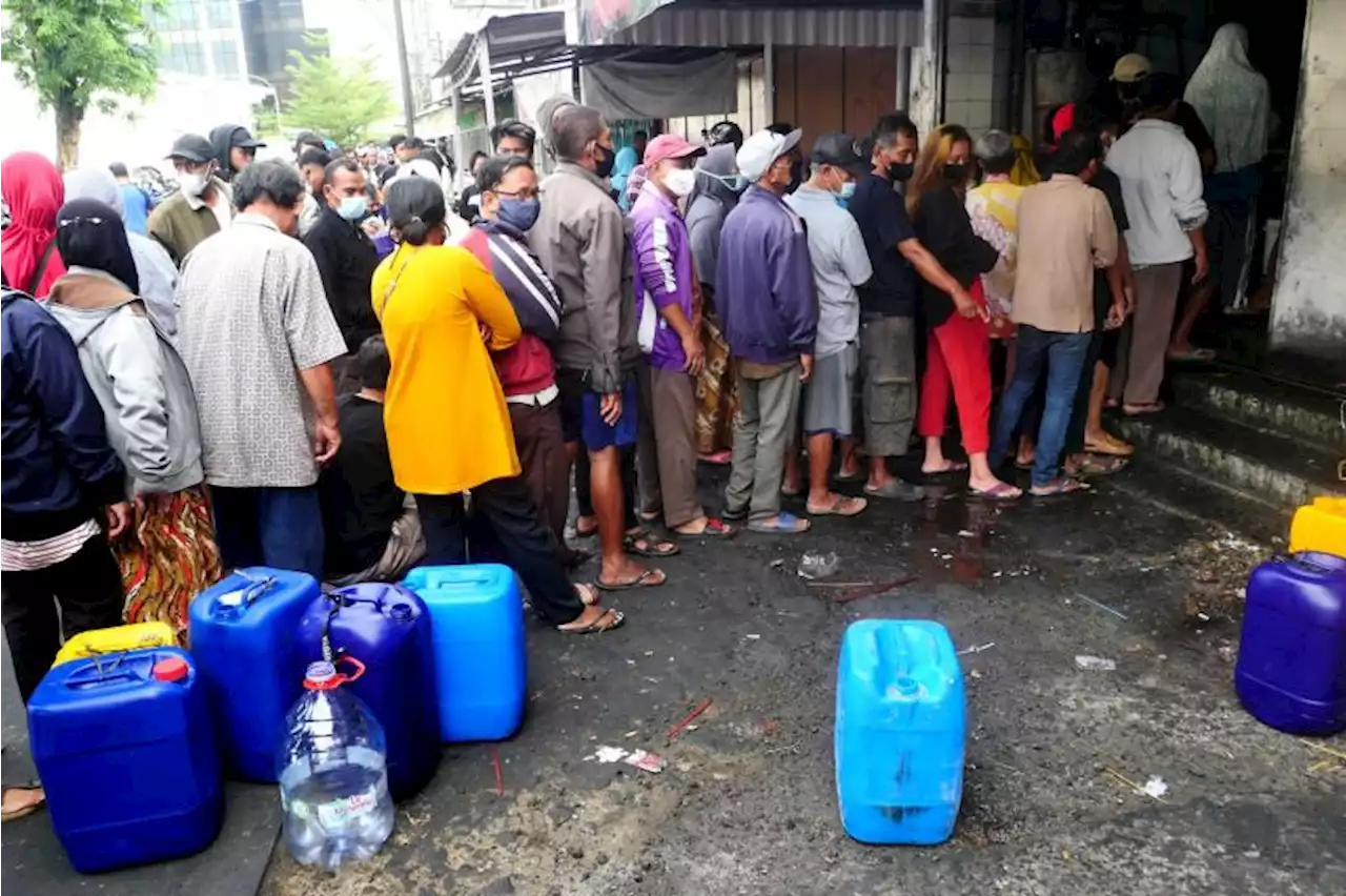 Larang Ekspor, Jokowi Minta Industri Sawit Penuhi Kebutuhan Minyak Goreng Dalam Negeri |Republika Online