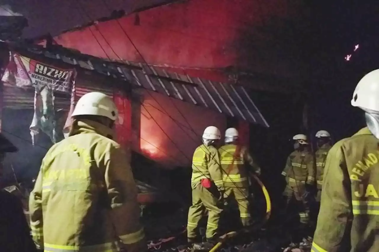 Si Jago Merah Mengamuk, Deretan Ruko di Rancho Jaksel Habis Terbakar