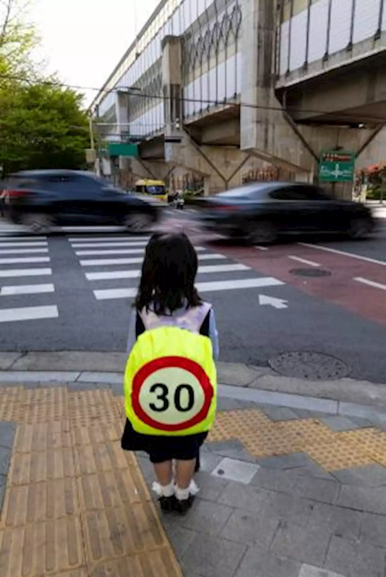 윤석열 인수위는 왜 ‘스쿨존 30km/h’가 불편할까