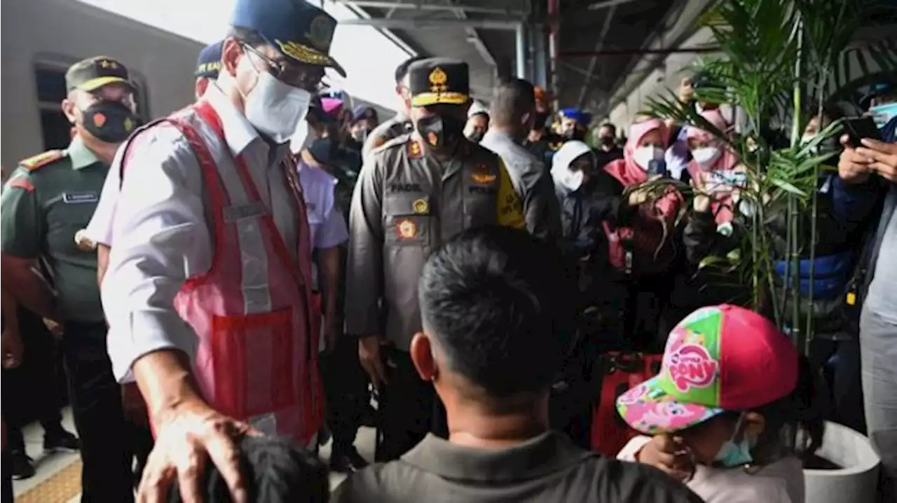 Hindari Penumpukan di Stasiun, Menhub Imbau Pemudik Datang Sesuai Jadwal