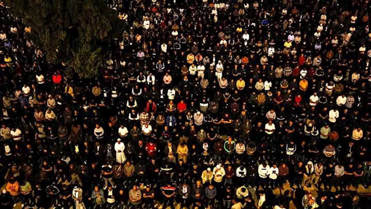 Suasana Khidmat Berburu Malam Lailatul Qadar di Masjid Al-Aqsa