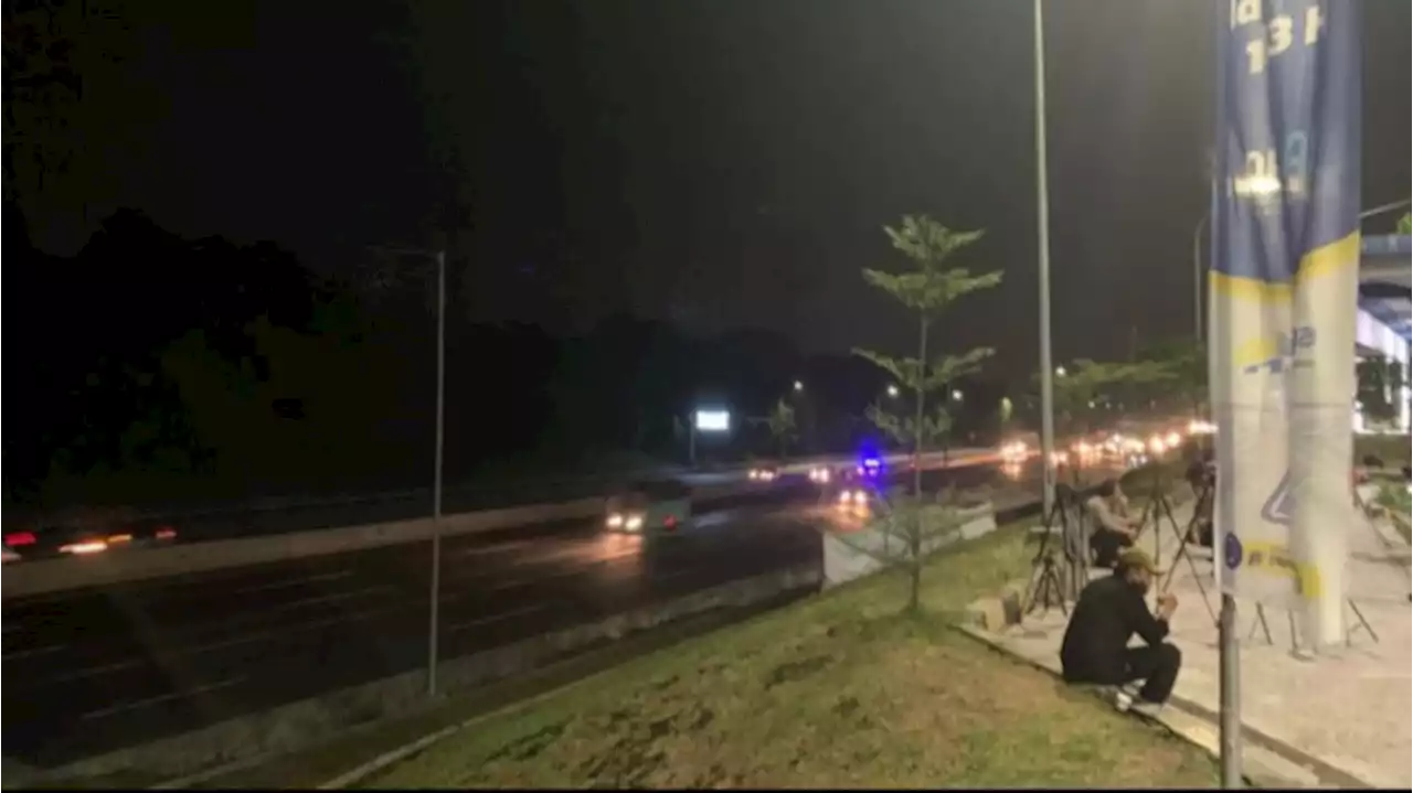 Hari pertama One Way Ganjil Genap Tol Cikampek-Kalikangkung Efektif Urai Kepadatan Arus Mudik