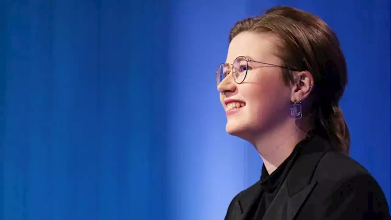 With 18th Jeopardy! victory, Canadian champ Mattea Roach continues to soar | CBC News