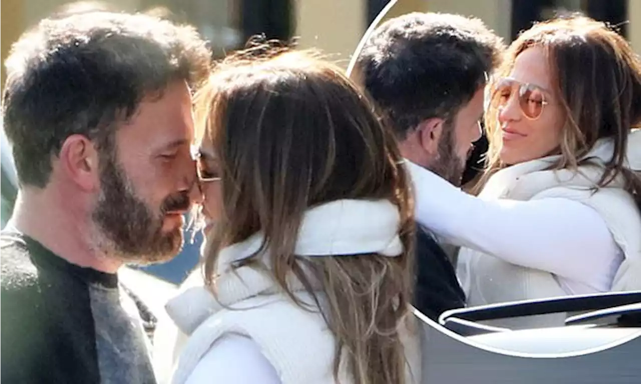 Jennifer Lopez and Ben Affleck share a sweet kiss on the school run