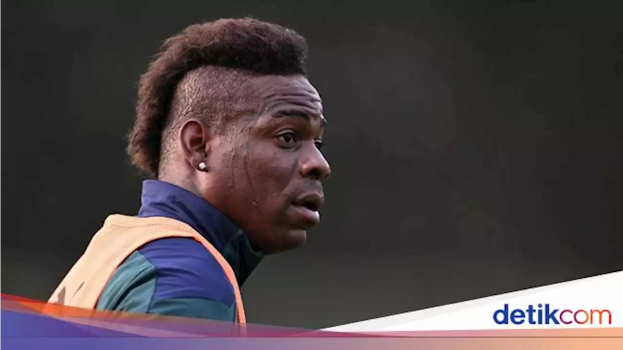 Kesalnya Mario Balotelli Dengar Mino Raiola Disebut Meninggal Dunia