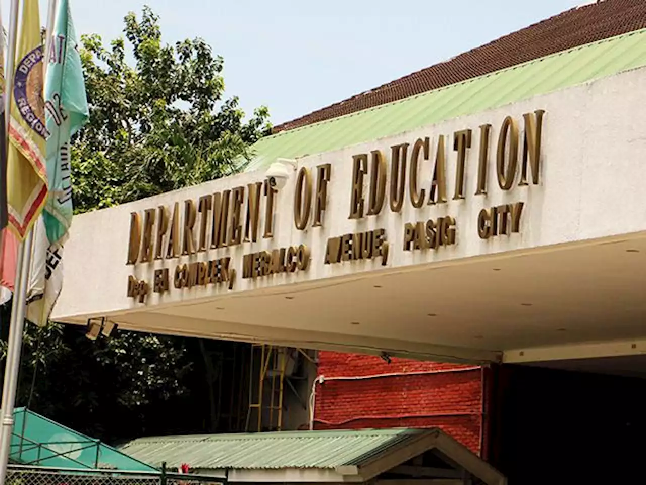 DepEd: Teachers allowed not to report on-site from May 2 to 13