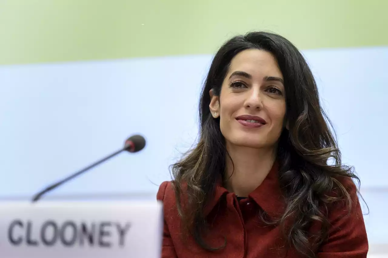 La denuncia di Amal Clooney: «Ucraina, mattatoio nel cuore dell’Europa» - iO Donna