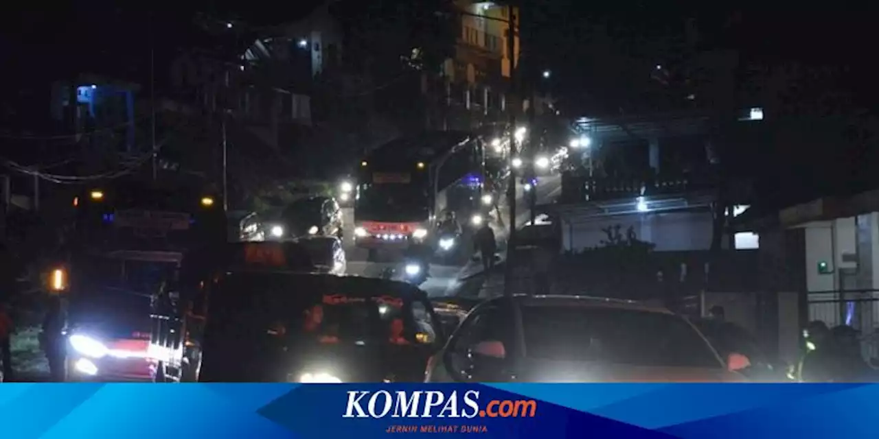 H-3 Lebaran, Arus Mudik di Nagreg Bandung Padat hingga Malam Hari