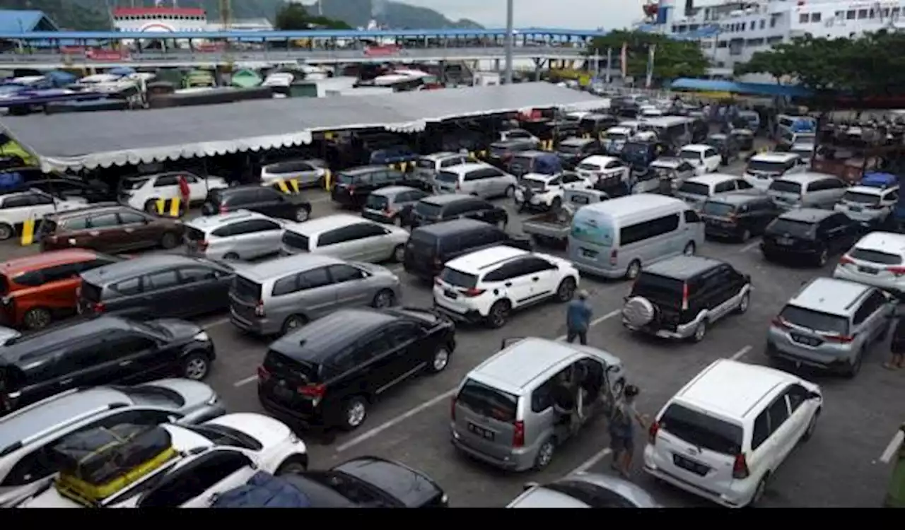 Hindari Macet Panjang ke Merak, Warganet Sarankan Keluar di Tol Cilegon Timur