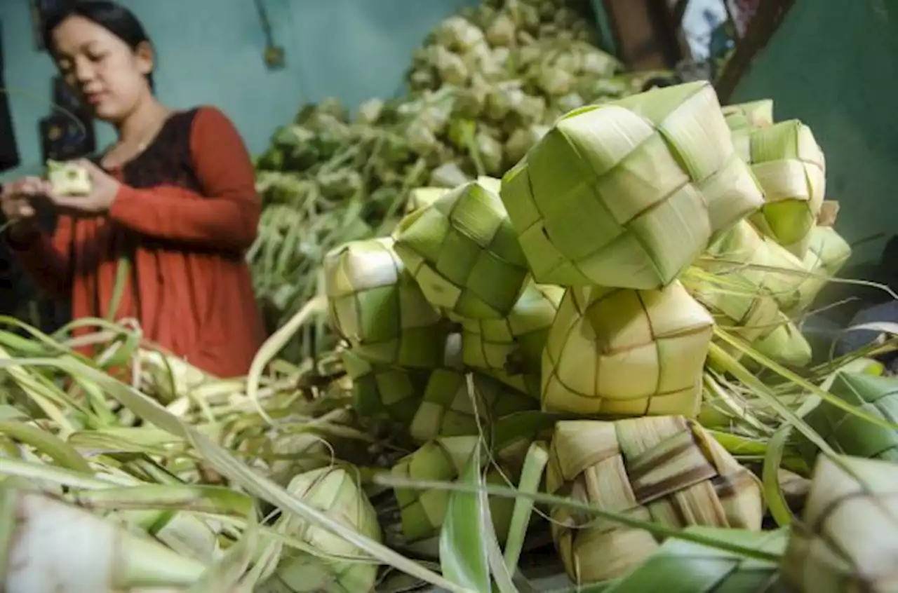 Kampung Blok Ketupat Bandung Banjir Pesanan