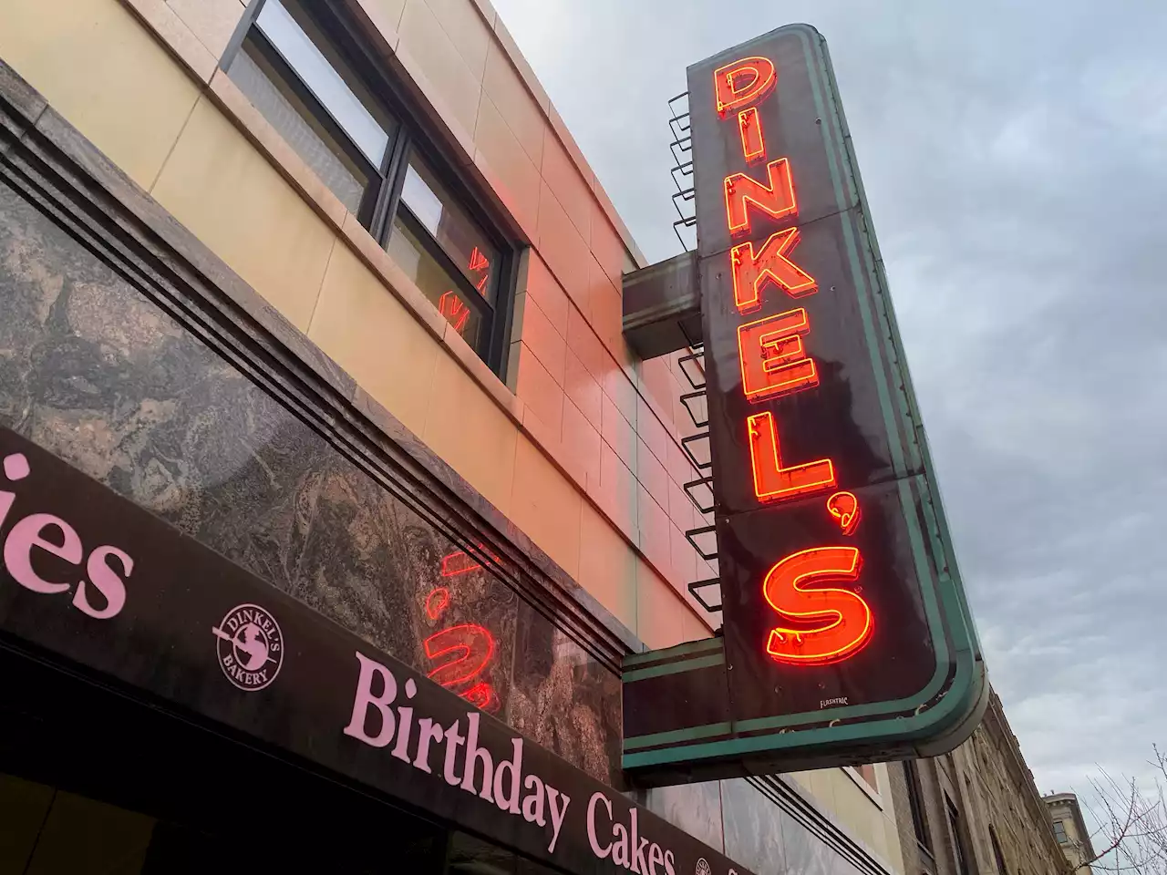 Dinkel's Bakery in Lakeview To Serve its Final Donuts and Desserts as it Closes for Good