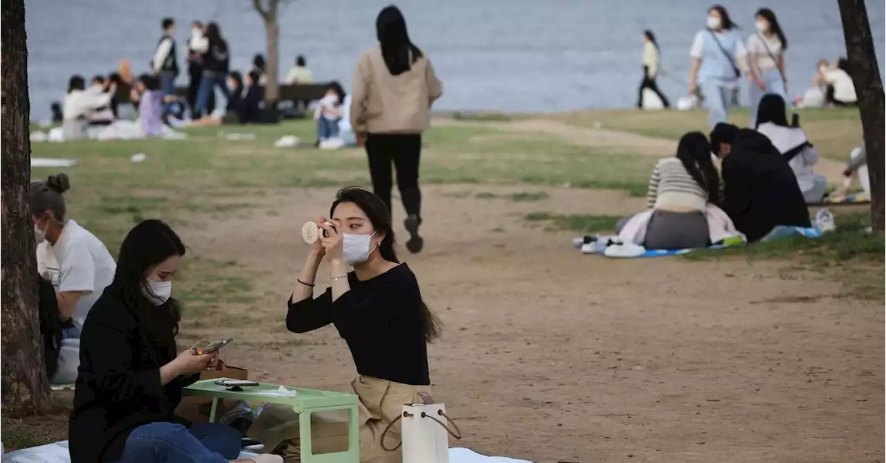 South Korea lifts outdoor mask mandate, incoming government concerned