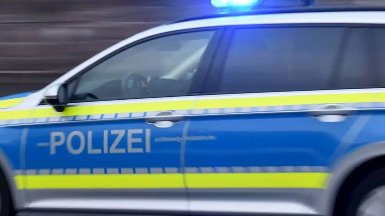 Bayern: Fahrer rast mit fast 300 km/h vor der Polizei davon – bei einer erlaubten Geschwindigkeit von 130