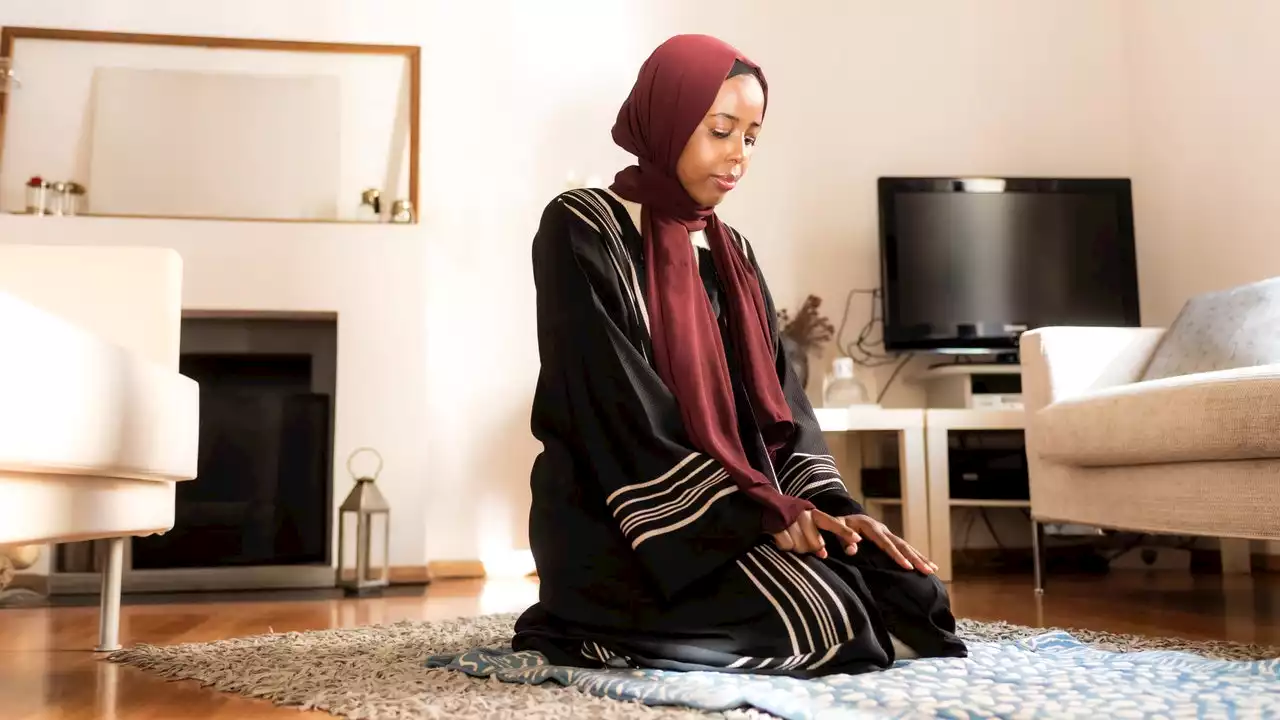 How to Navigate Ramadan When You're Struggling With Your Mental Health