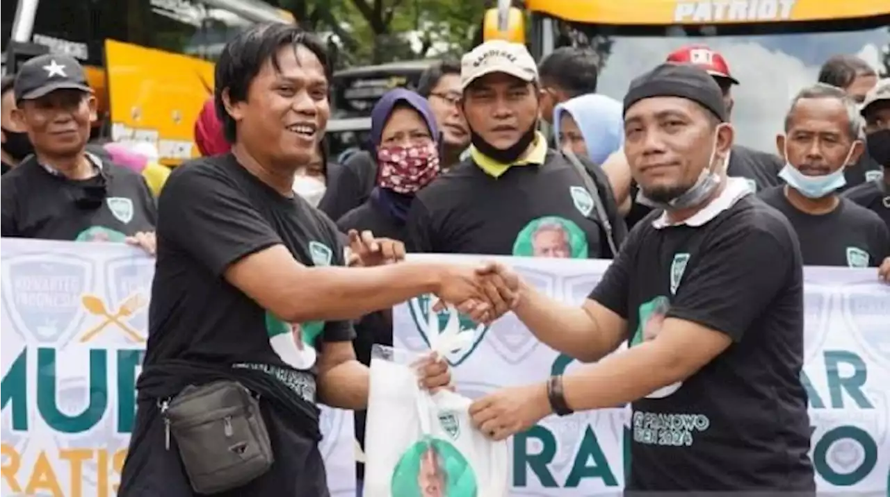 Dukungan untuk Ganjar di Acara Mudik Gratis Komunitas Warteg Indonesia