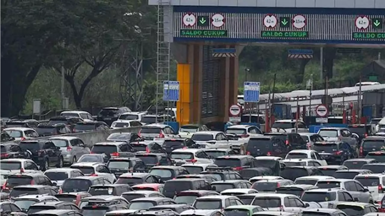 Korlantas Pindahkan Titik One Way Arus Mudik di Jalan Tol ke Cikampek Utama