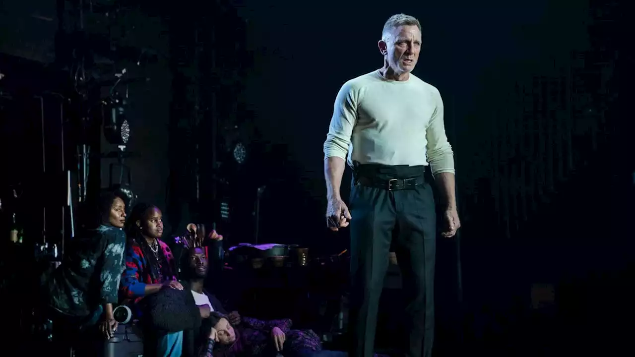 Daniel Craig’s ‘Macbeth’ Is a Modern, Bloody Broadway Puzzle, With Soup on the Side