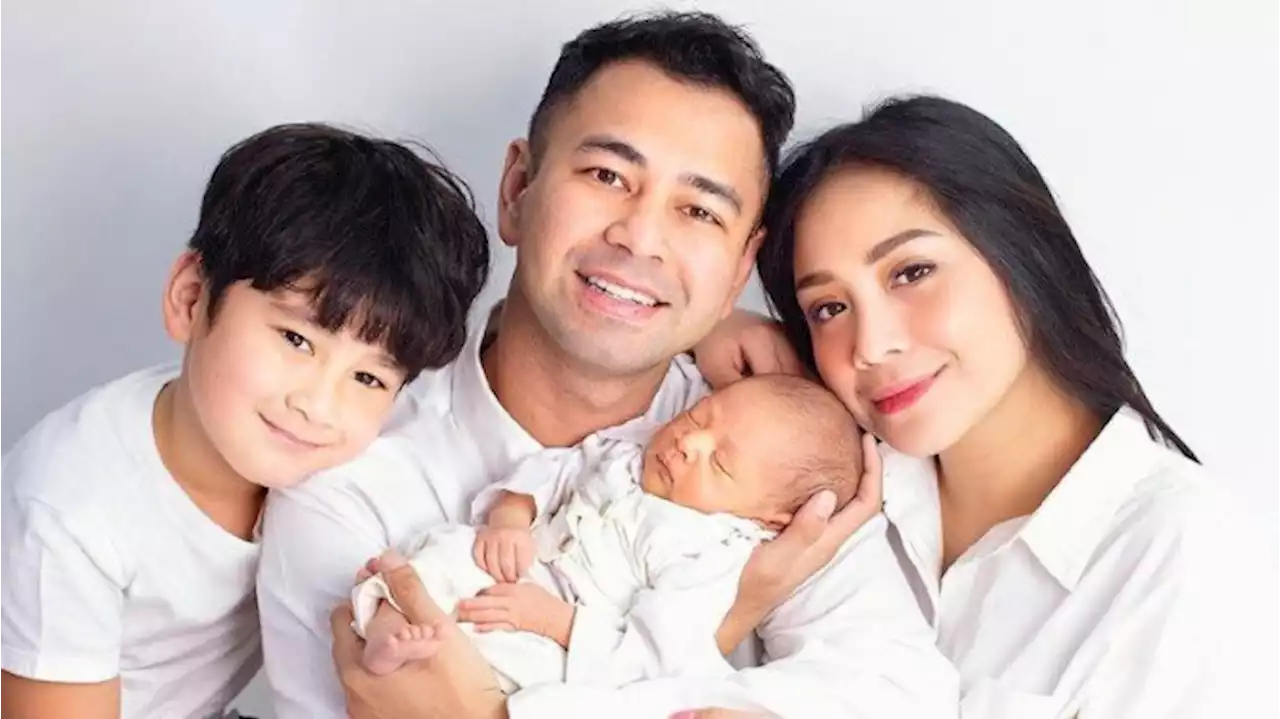 Meski Sempat Menangis, Potret Bahagia Rafathar Saat Masuk Pesantren