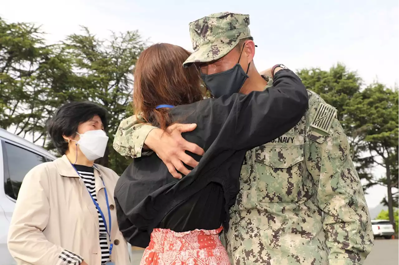 한미연합훈련 참가 '입양 한인' 미군, 17년전 헤어진 동생 재회 | 연합뉴스