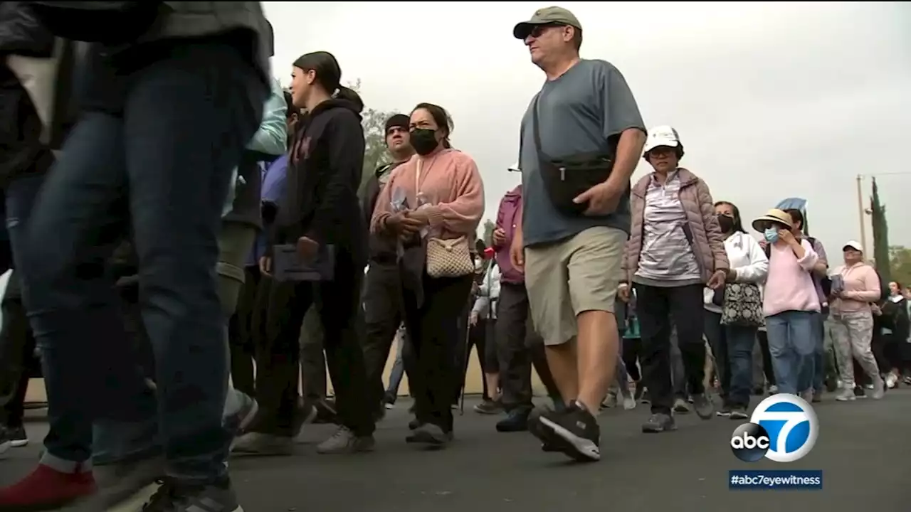 Hundreds of SoCal Catholics participate in 10-mile spiritual walk, part of year-long celebration