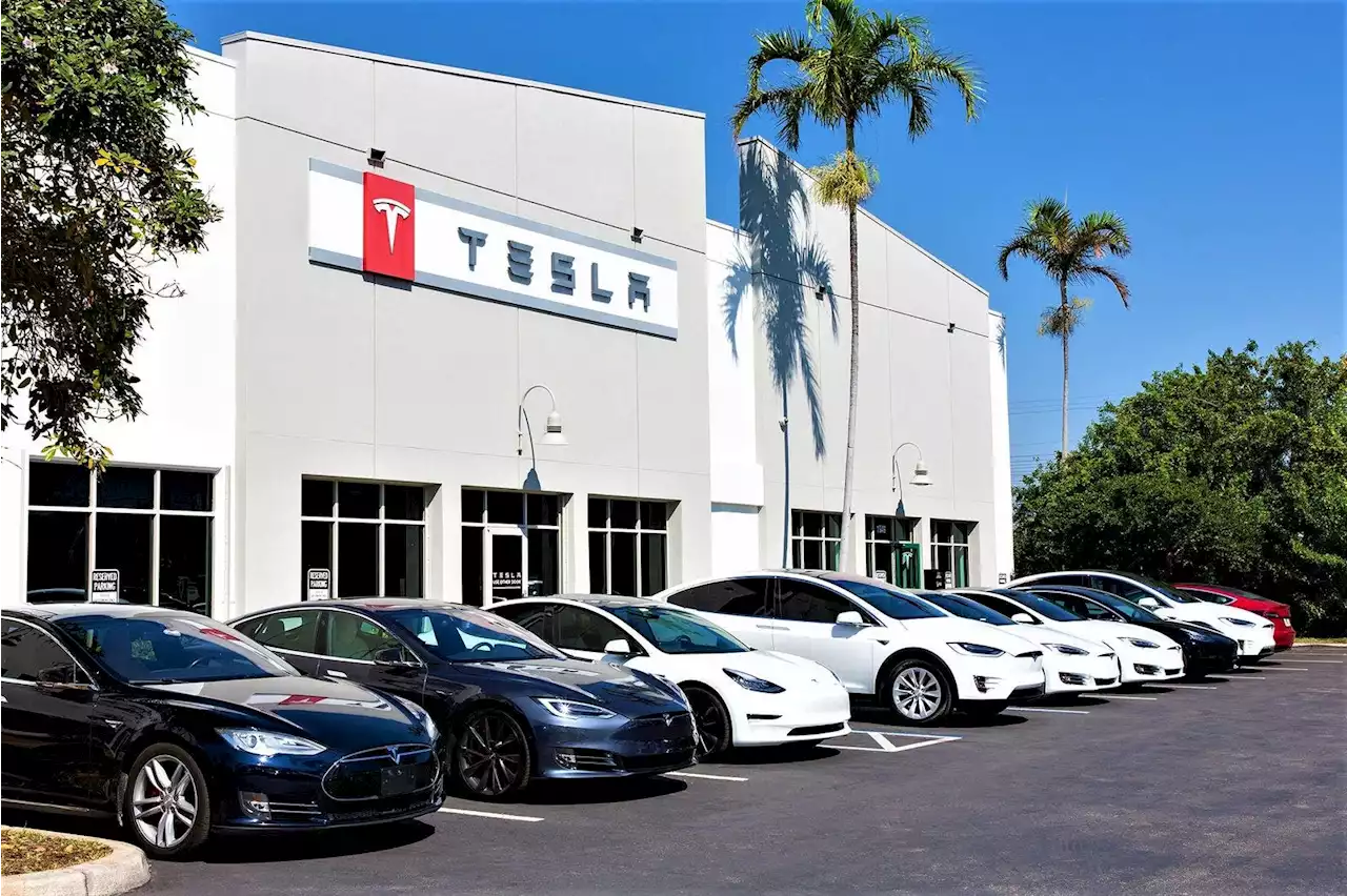 Tesla Delivered Over 300,000 EVs In Q1 2022