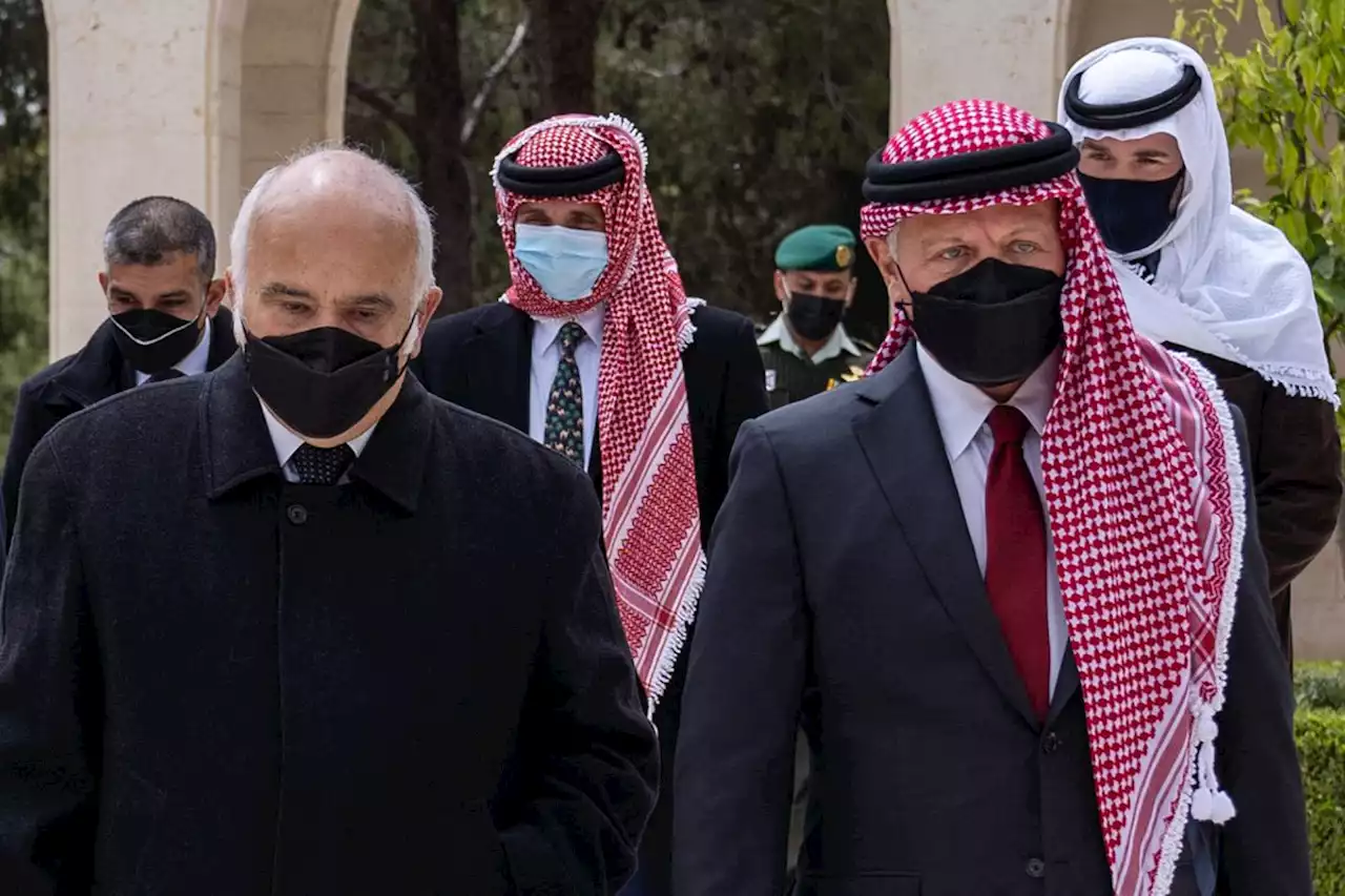Jordan’s Prince Hamzah relinquishes title a year after plot