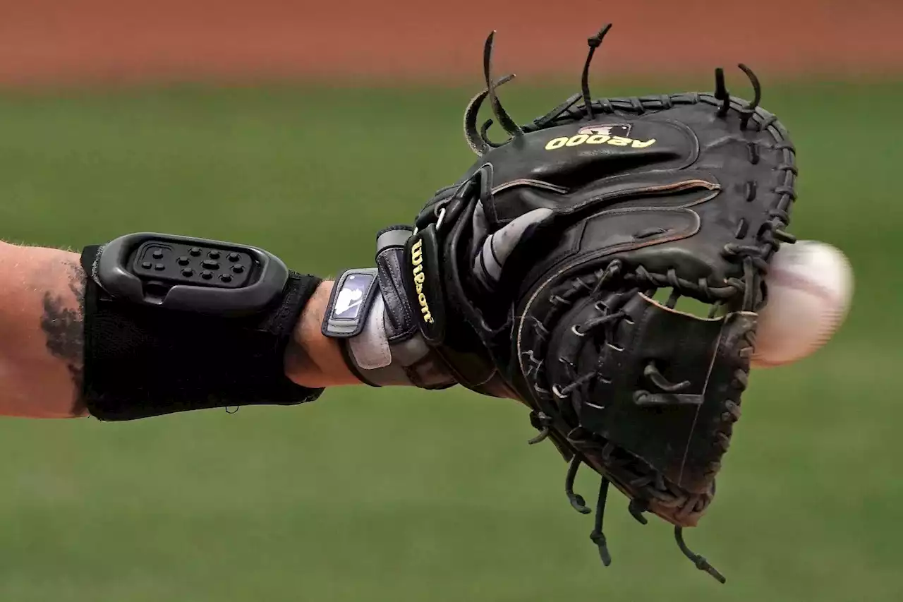 MLB looking at electronic system for calling pitches