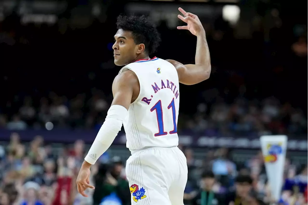 Kansas cruises past Villanova to reach NCAA title game