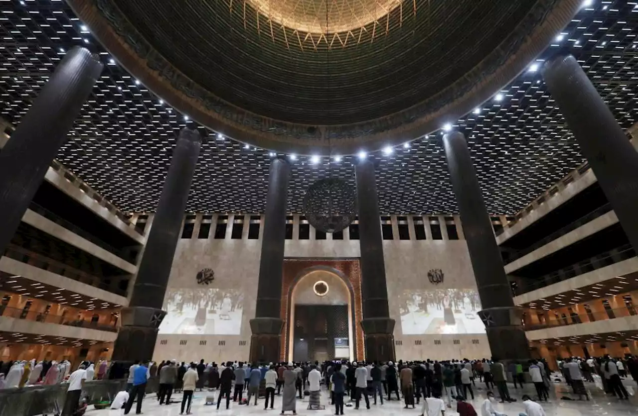 Ramadan kicks off in much of Middle East amid soaring prices