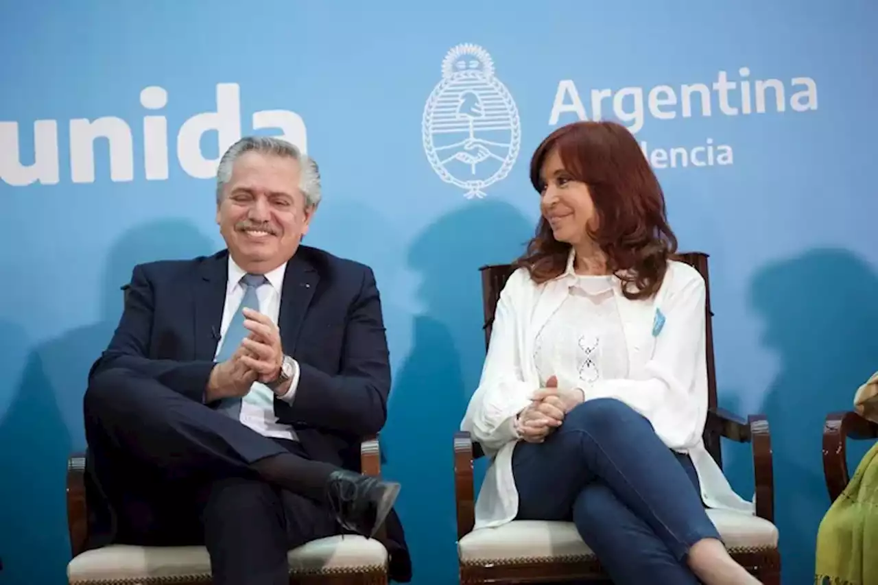 Qué dice el libro que Cristina Kirchner le regaló a Alberto Fernández