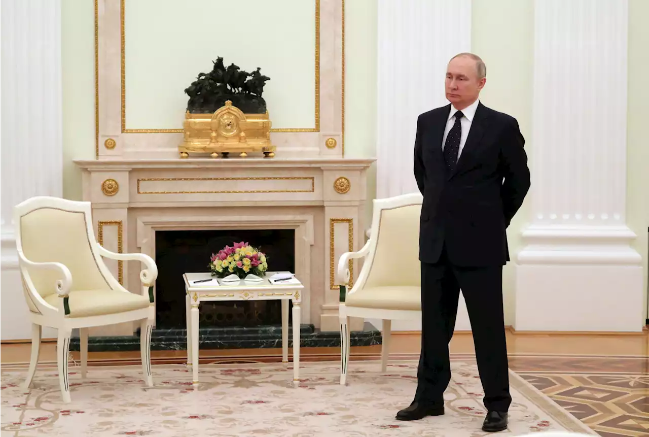 Putin 'went crazy' when not 'met with flowers' in Ukraine: Exiled oligarch