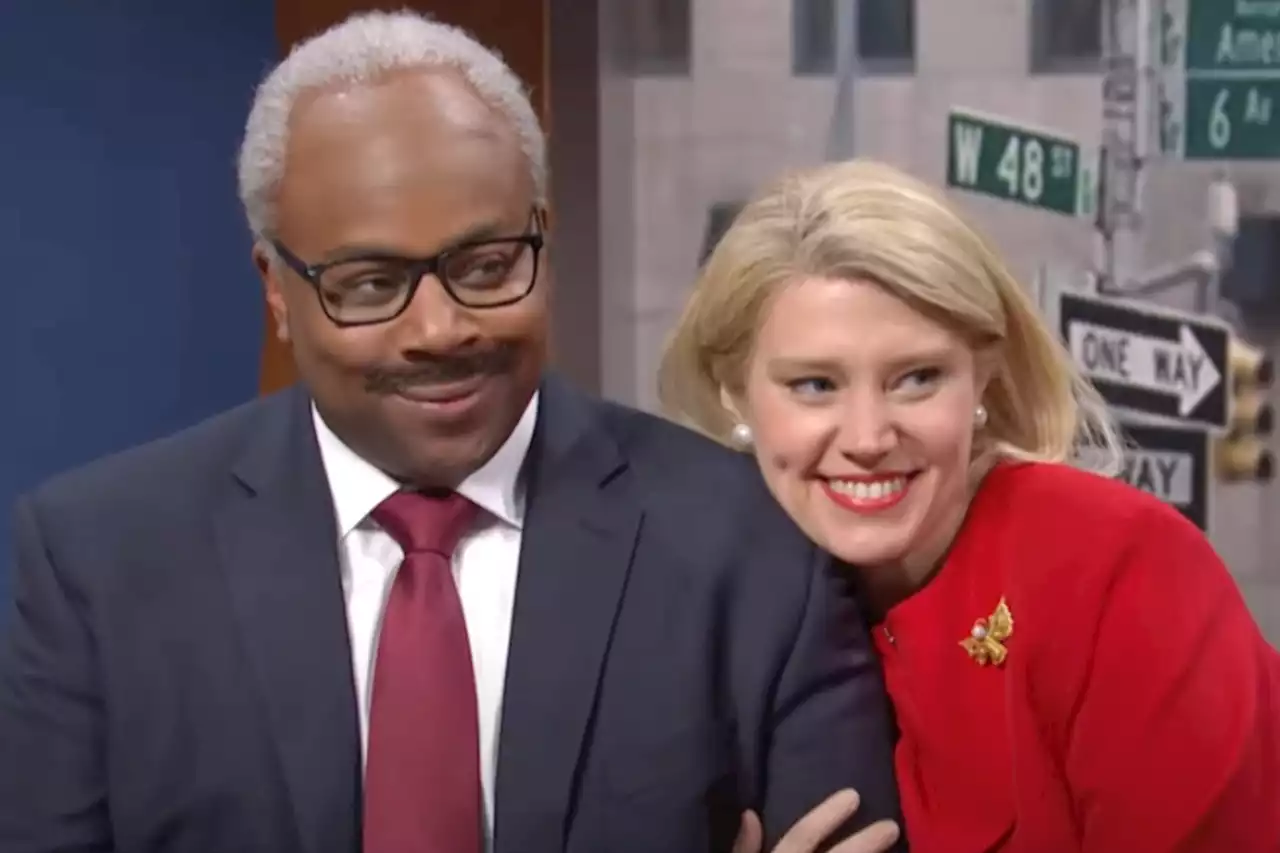 ‘SNL’ takes aim at Clarence Thomas, wife Ginni Thomas over text message controversy