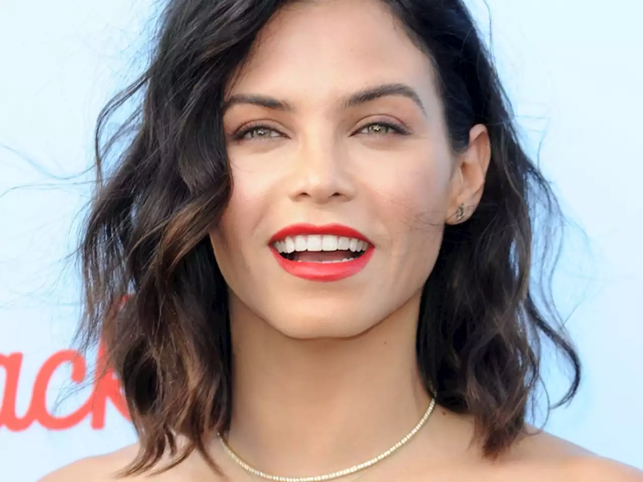 Jenna Dewan's Touching Beach Video of Daughter Everly, 8, Lets Us See The World Through Her Eyes