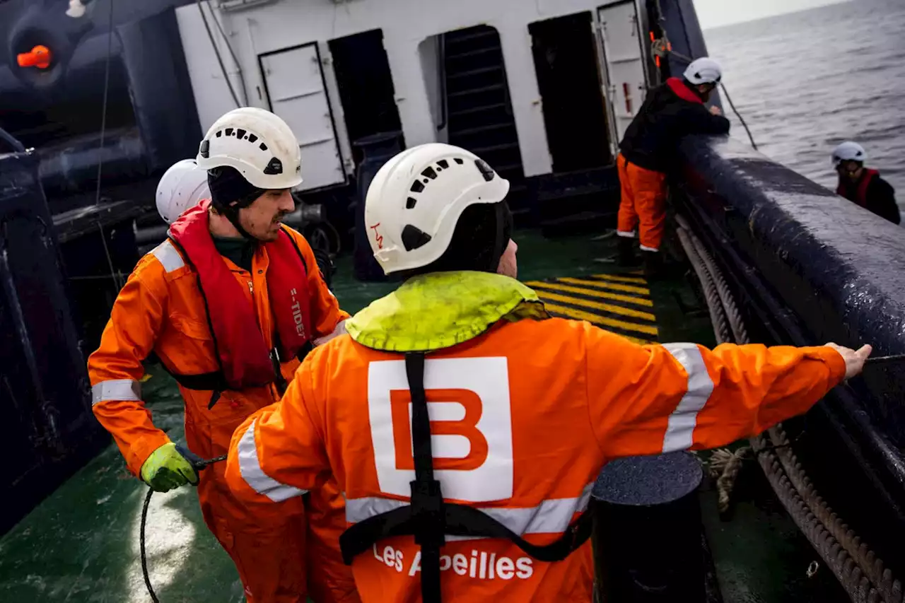 Rescue launched as plane crashes into English Channel with two onboard