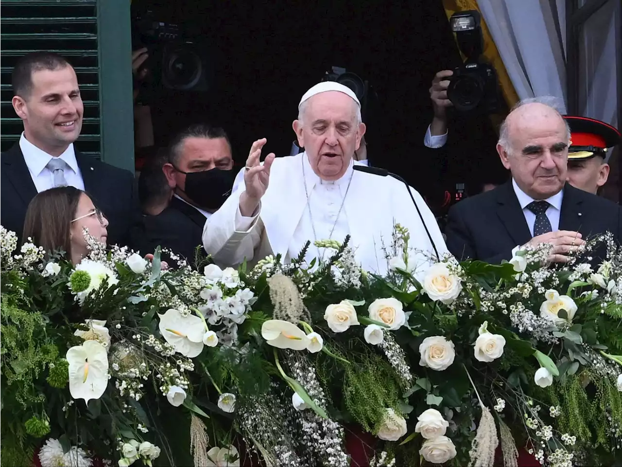 Pope Francis for the first time implicitly criticizes Putin over Ukraine