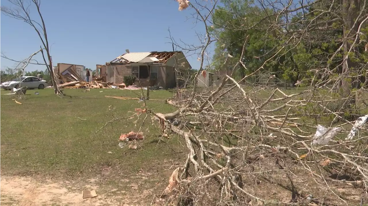 Community helps tornado victims in Washington County