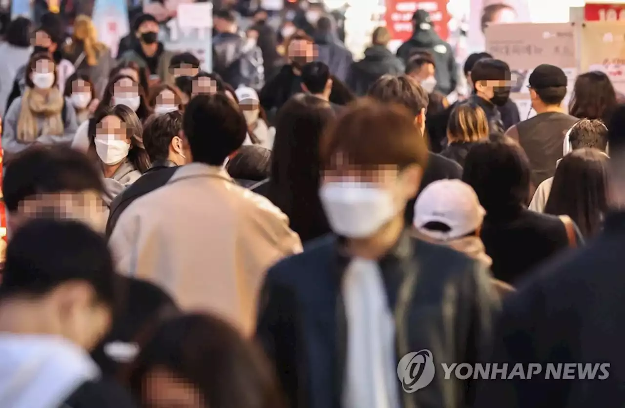 마스크 벗어도 괜찮을까…전문가들 '실외선 자율착용 문제없어' | 연합뉴스