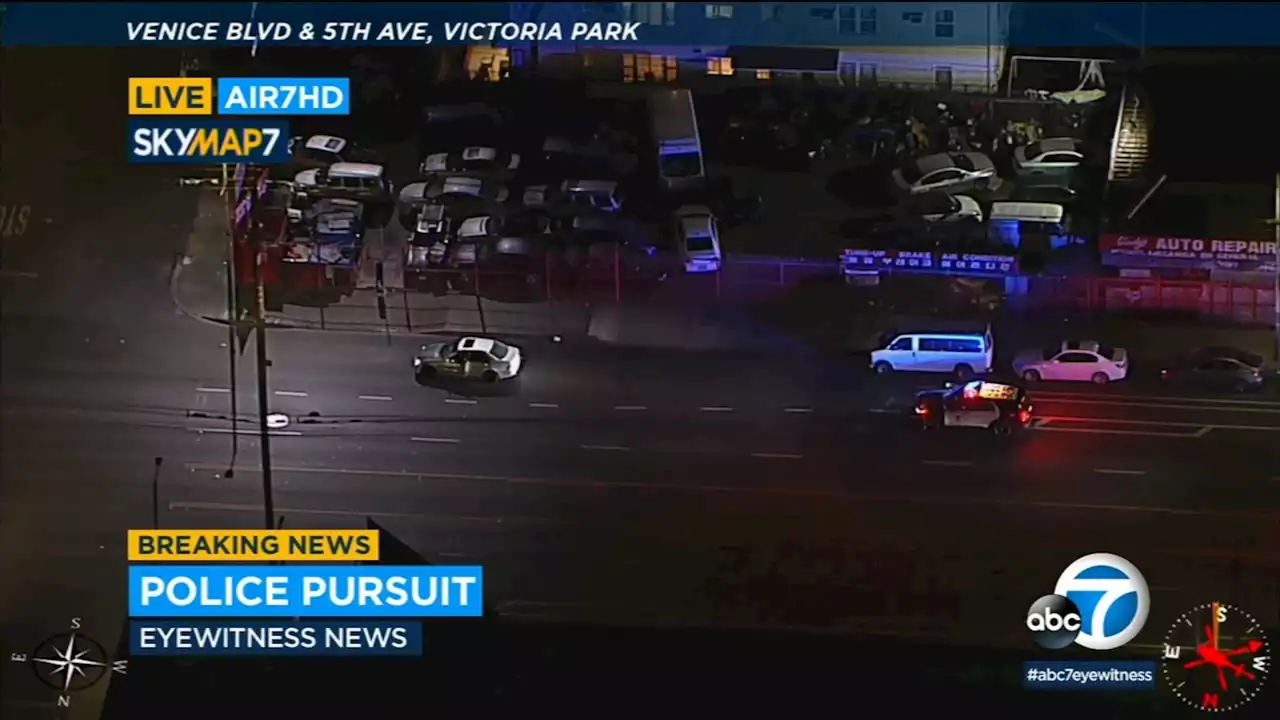 Driver leading LAPD on slow-speed chase in Mid-City area