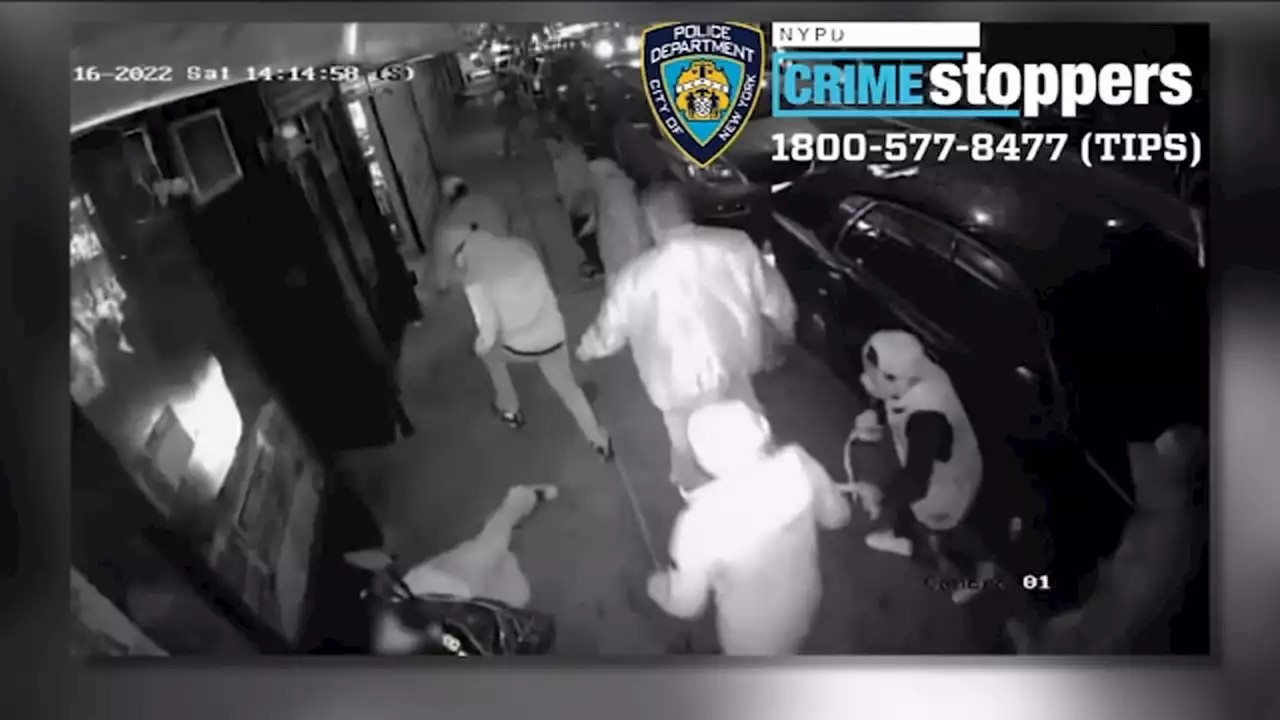 Man beaten, stabbed by group outside Queens nightclub