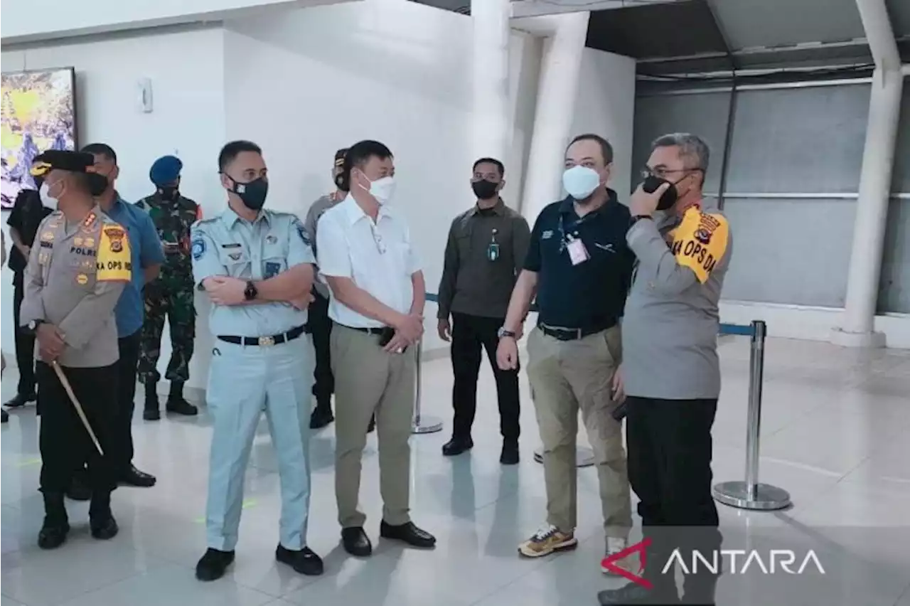 Kapolda NTT pantau arus mudik di Bandara El Tari