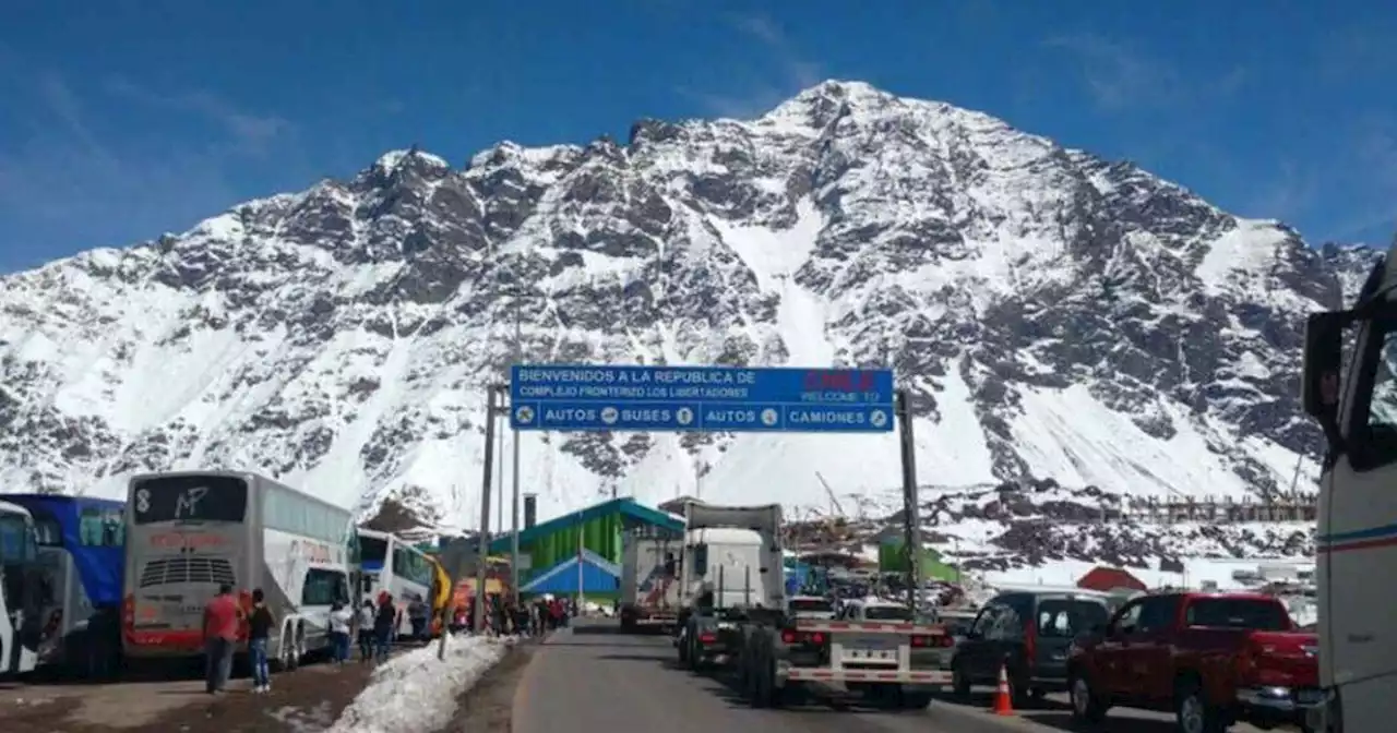 Desde este domingo se reabren todos los pasos fronterizos terrestres con Chile