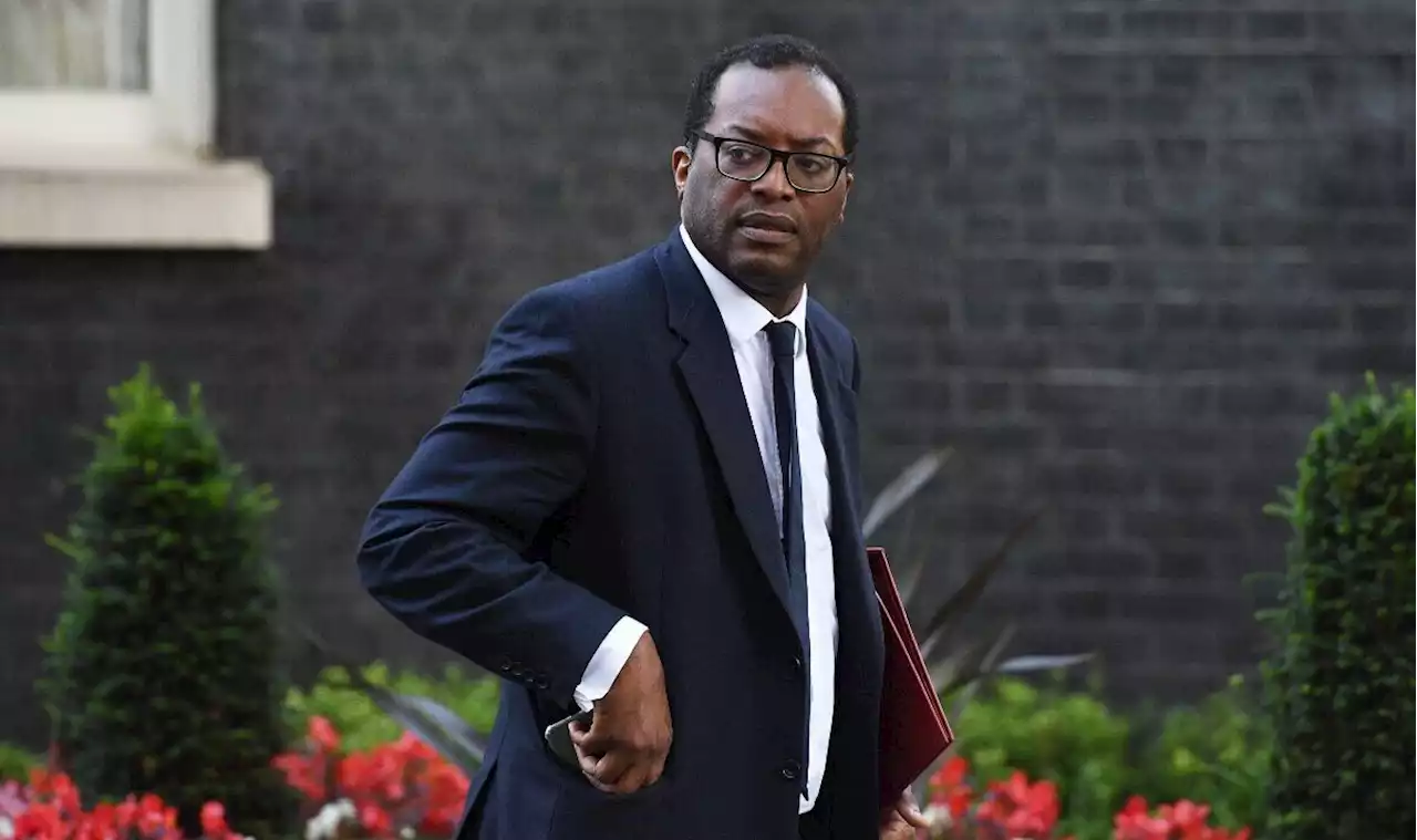 Kwarteng urges Shell and BP to invest in Brexit Britain after Sunak's windfall tax threat