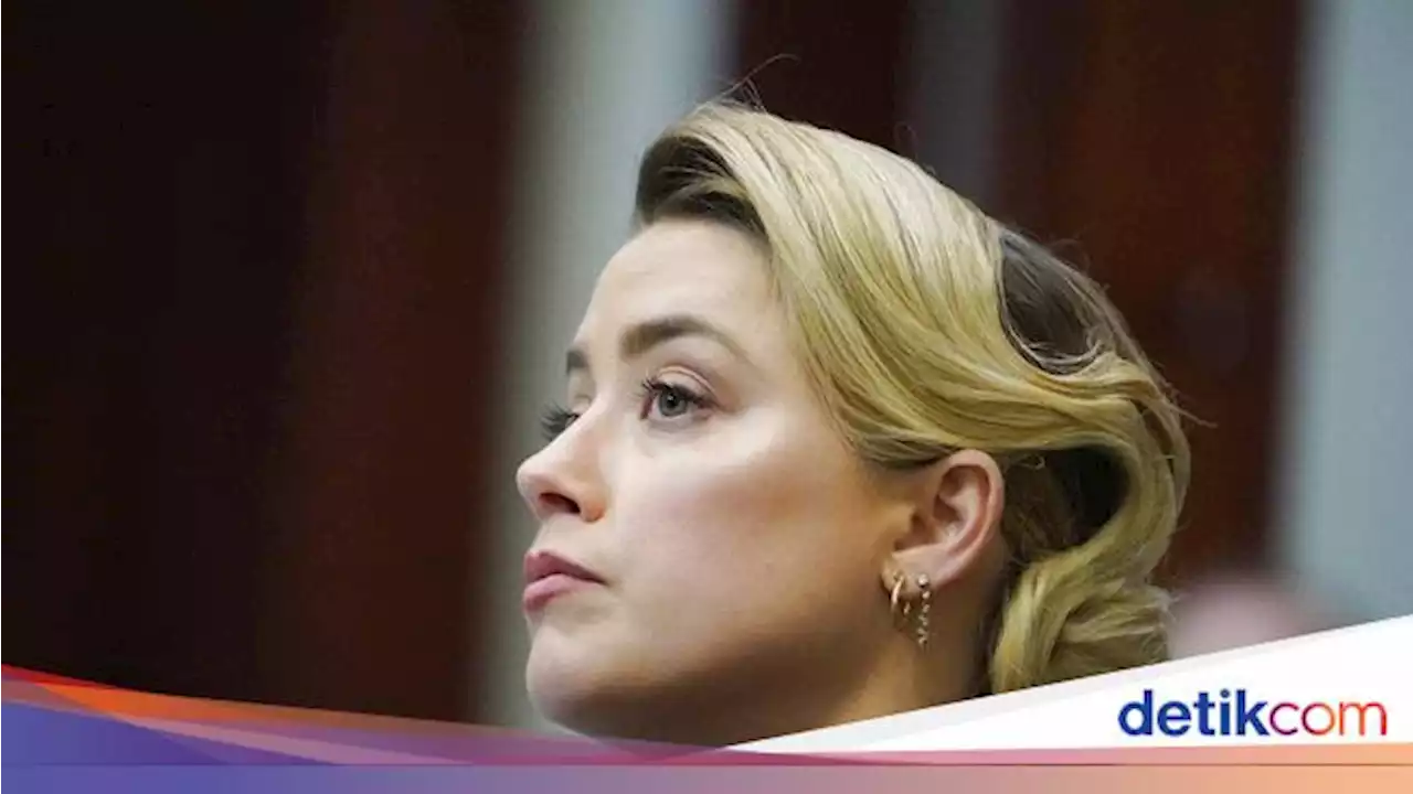 Viral Ekspresi Amber Heard di Persidangan, Disebut Bak Psikopat