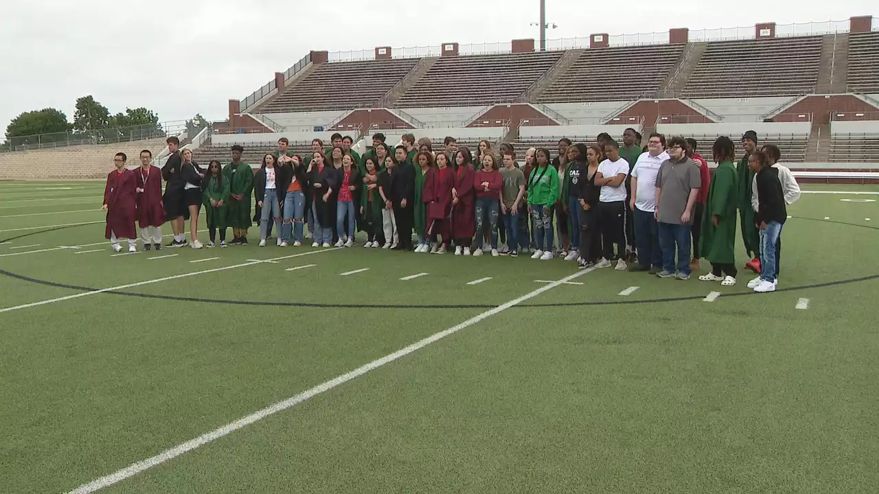 Mansfield ISD has 35 sets of twins, one set of triplets in graduating Class of 2022