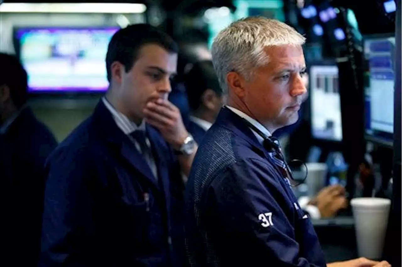 Dow tumbles 938 points, Nasdaq 4% as April wraps losing month