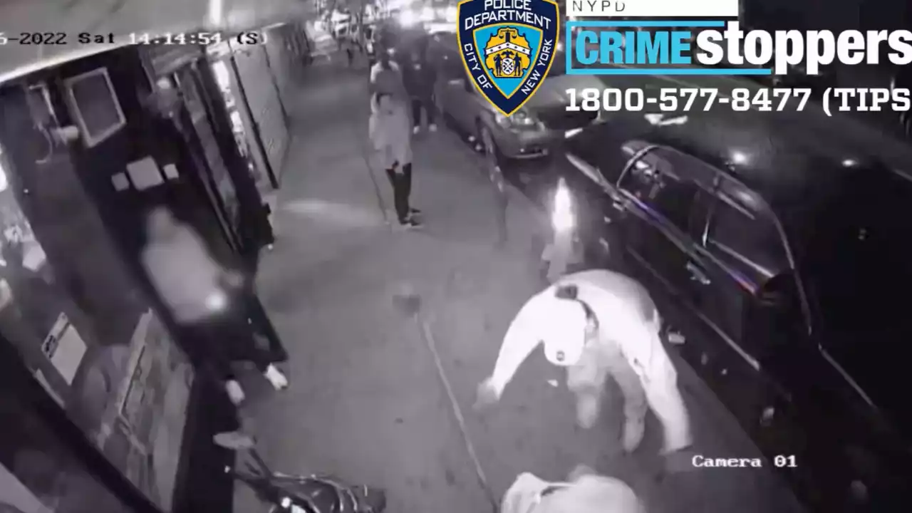 NYC bystander stabbed by group outside club in Queens